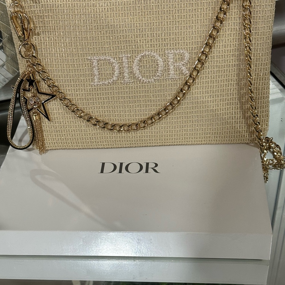 Dior. - Picture 6 of 15